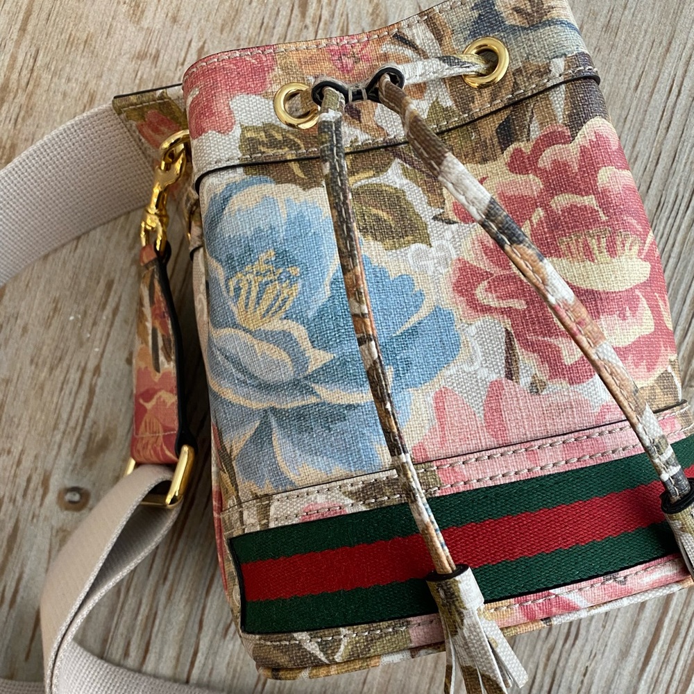 Gucci GG floral mini bucket bag